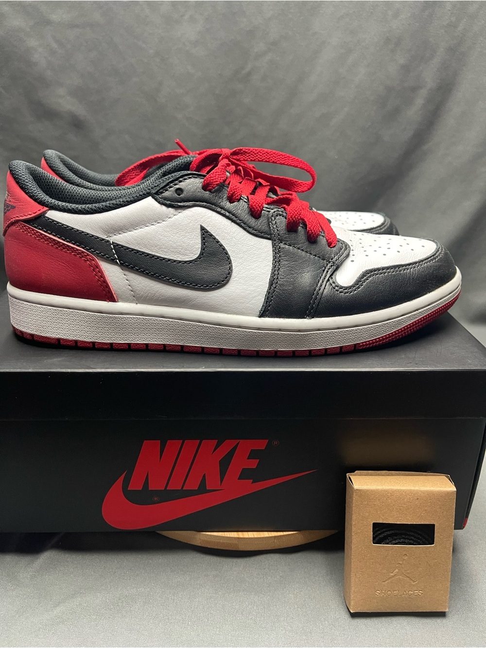 Men’s Jordan 1 Retro OG Low Black Toe - Size 9M